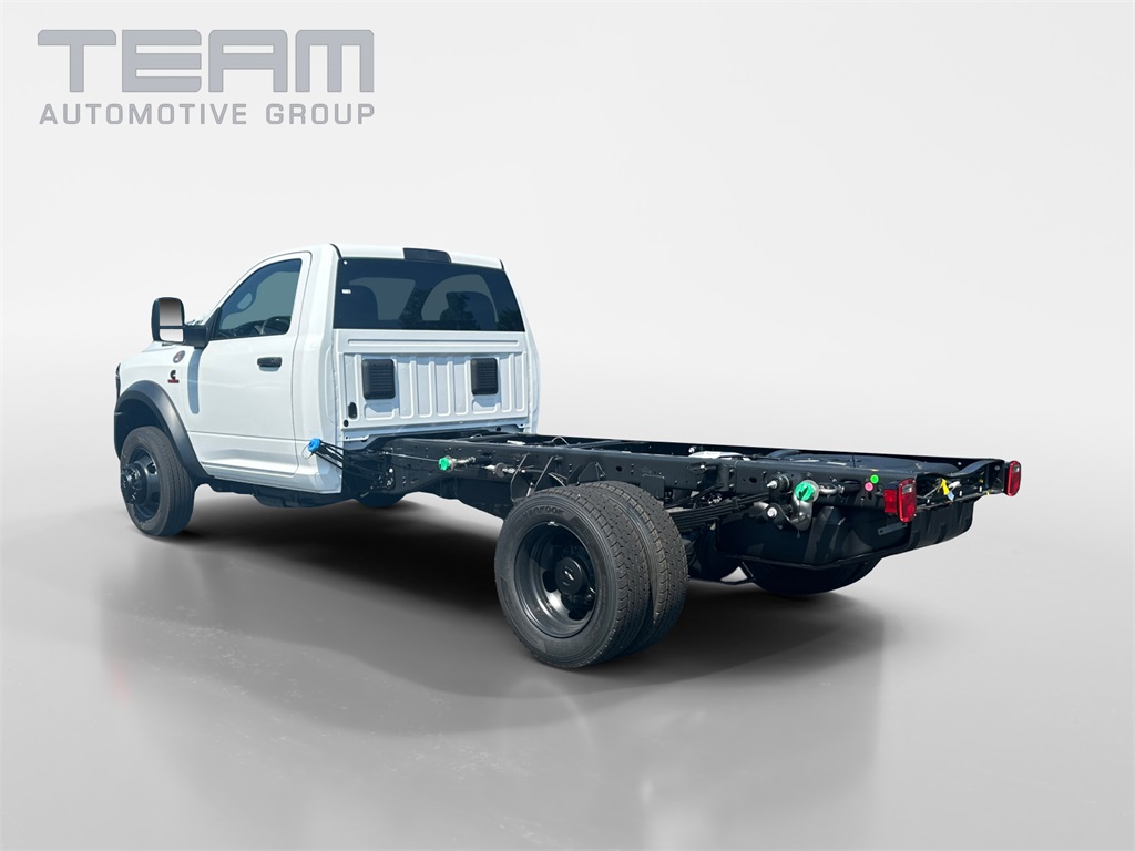 2025 Ram 5500 Tradesman photo 3