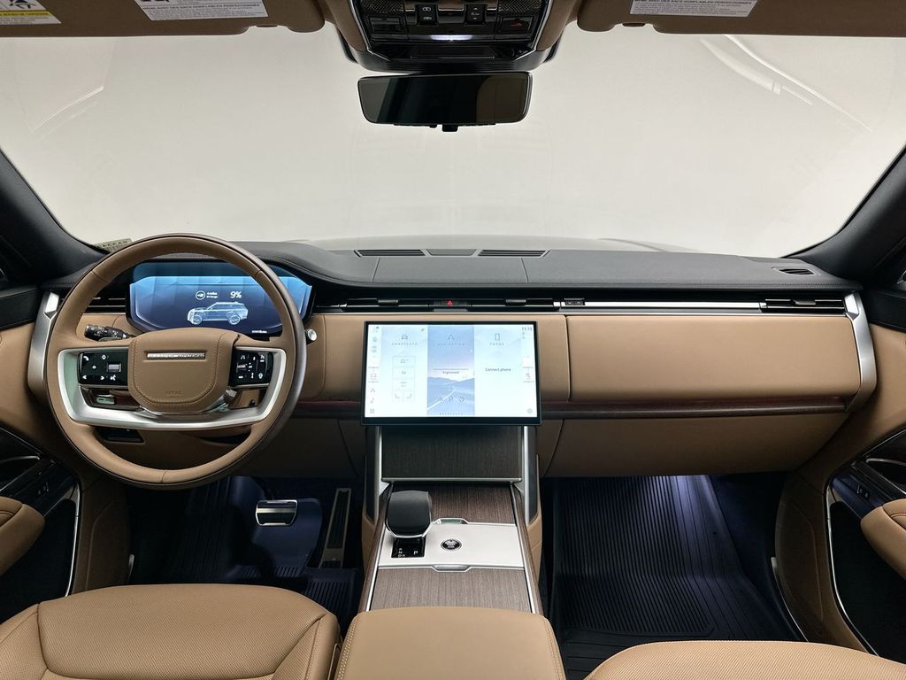 2025 Land Rover Range Rover SE photo 6