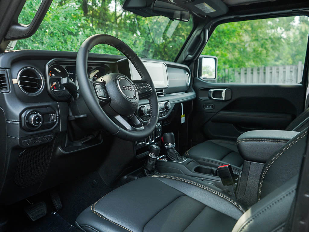 2025 Jeep Gladiator Sport photo 15