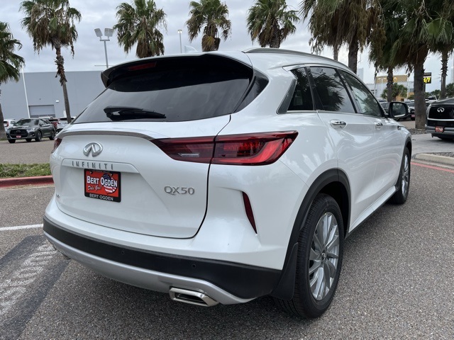 2025 Infiniti QX50 Luxe photo 5