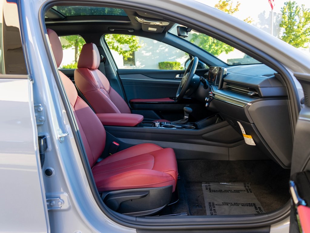 2026 Kia K5 GT-Line photo 10