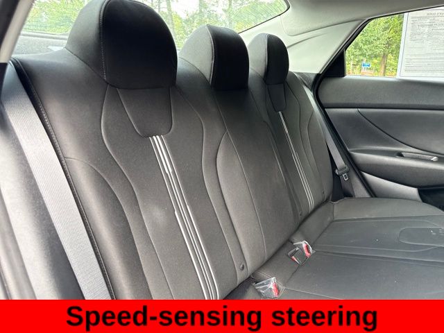2023 Hyundai Elantra SEL photo 15