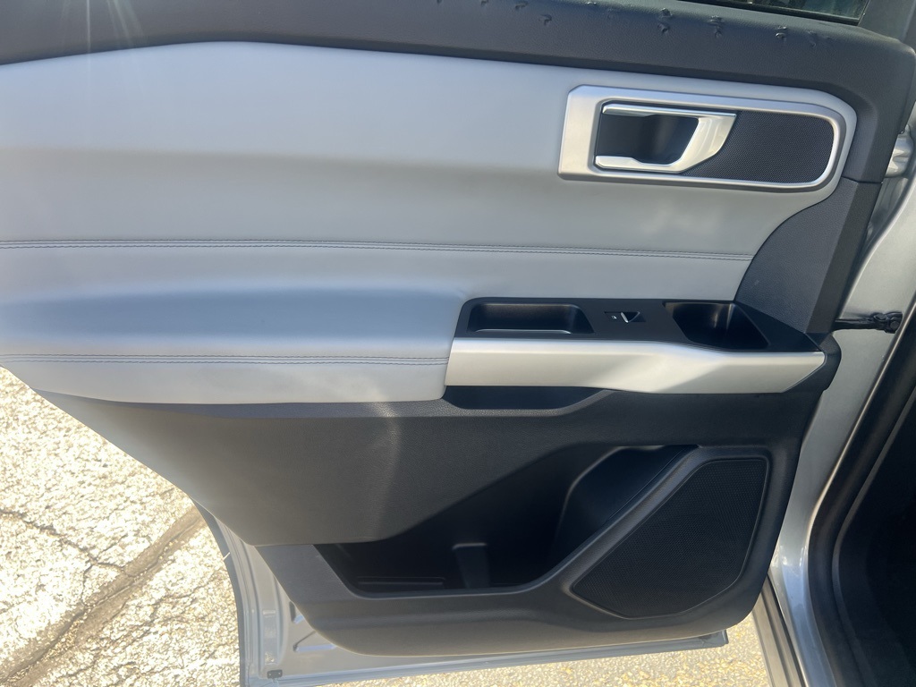 2022 Ford Explorer XLT photo 28