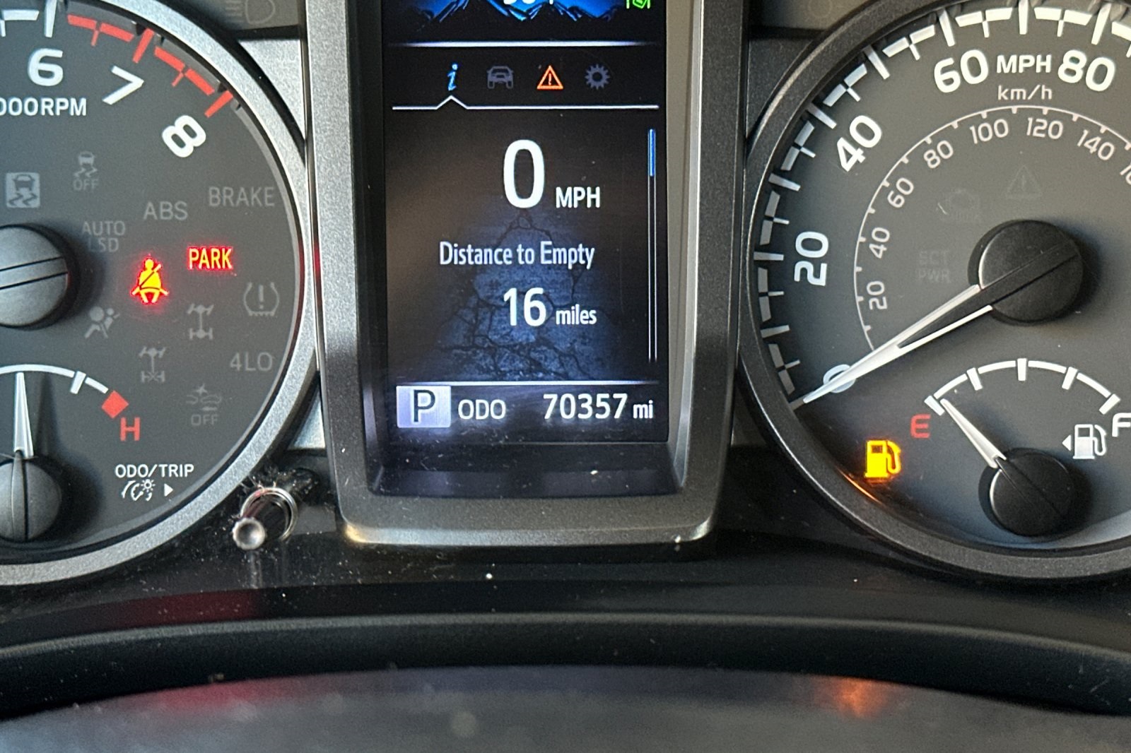 2022 Toyota Tacoma TRD Off-Road V6 photo 22