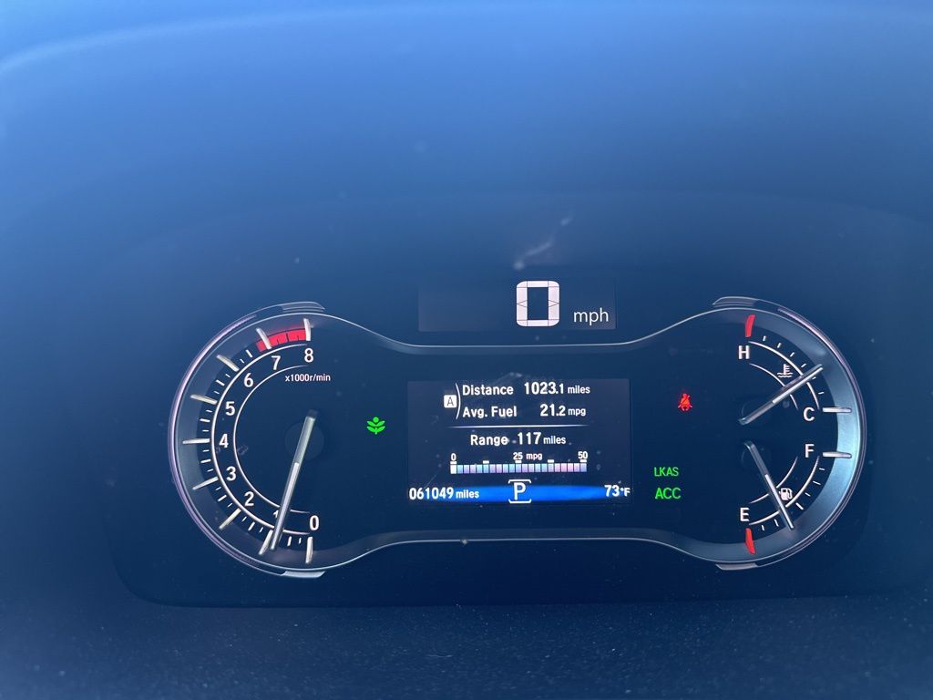 2017 Honda Pilot Touring photo 2