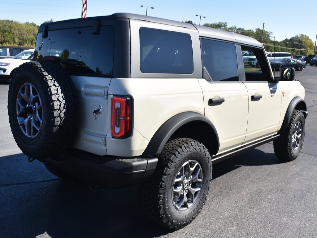 2025 Ford Bronco Badlands photo 11