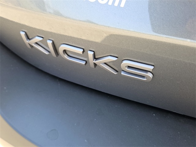 2026 Nissan Kicks SV photo 10