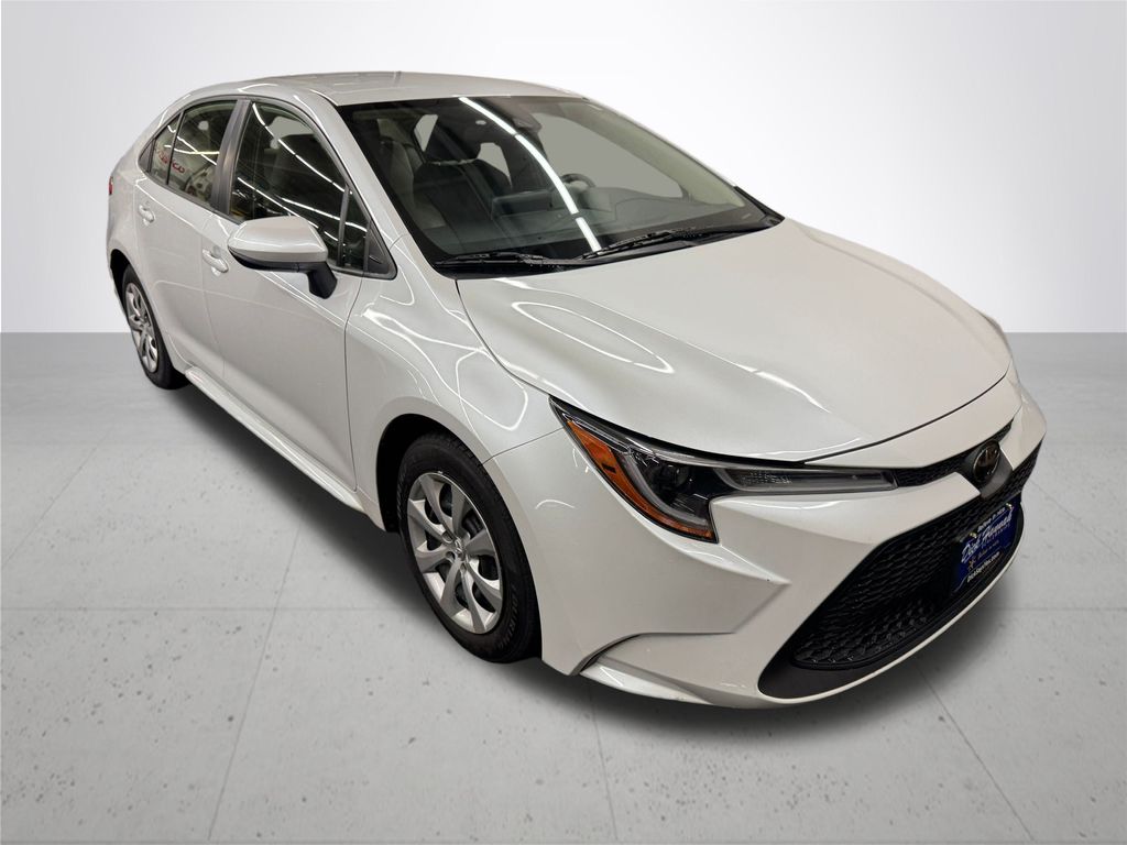 2022 Toyota Corolla LE photo 9