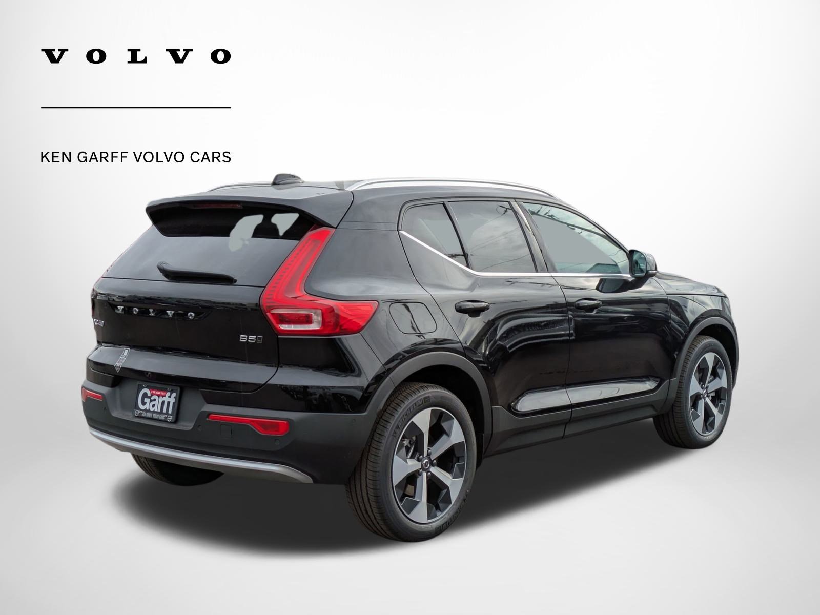 2025 Volvo XC40 Plus photo 3