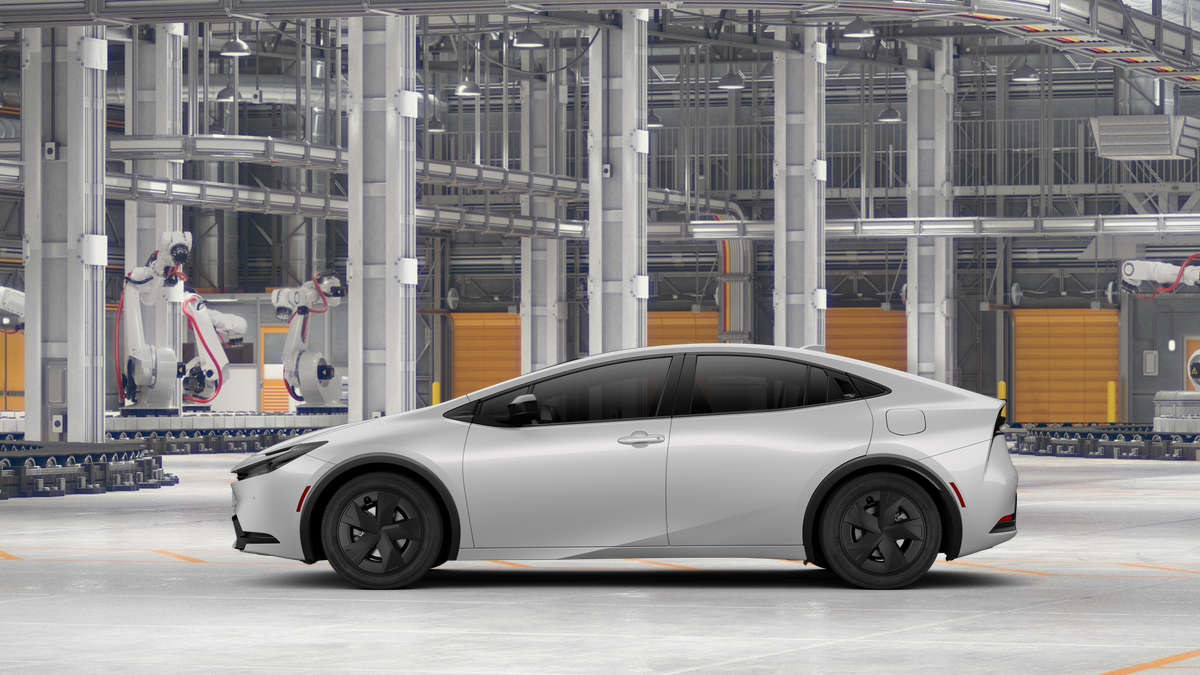 2026 Toyota Prius Plug-in Hybrid SE photo 4