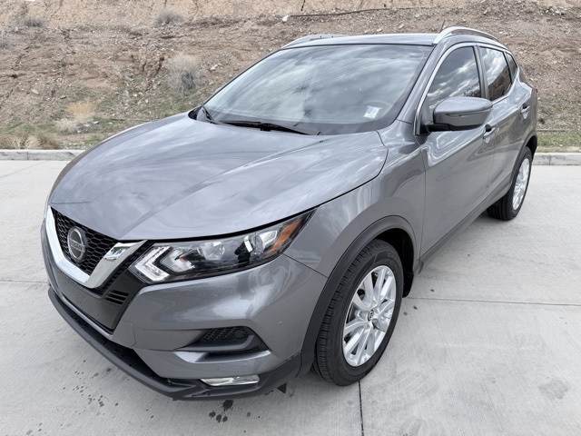 2022 Nissan Rogue Sport SV's photo