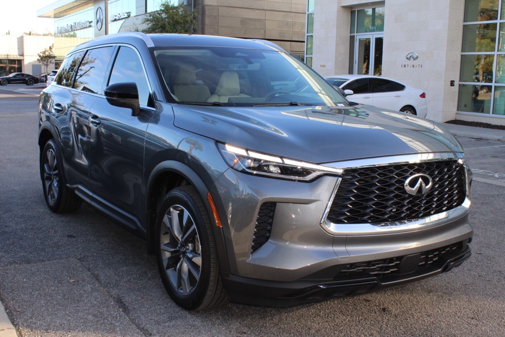 2025 Infiniti QX60 Luxe photo 3