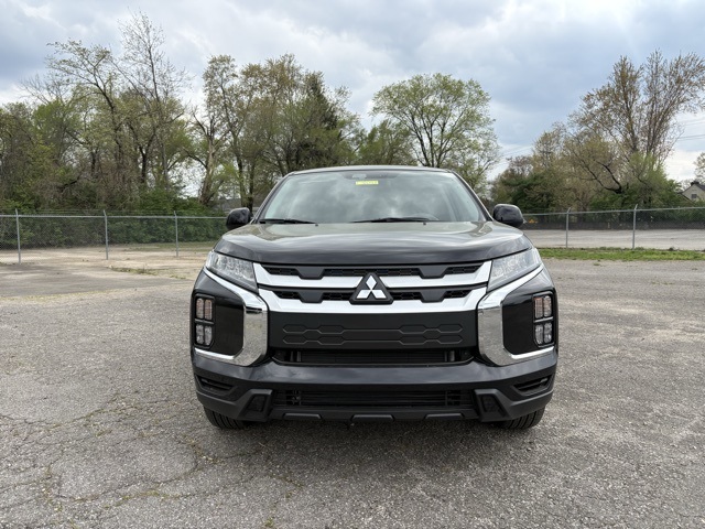 2025 Mitsubishi Outlander Sport ES photo 3