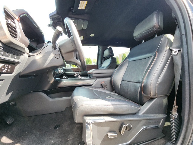 2023 Ford F-150 Lariat photo 13