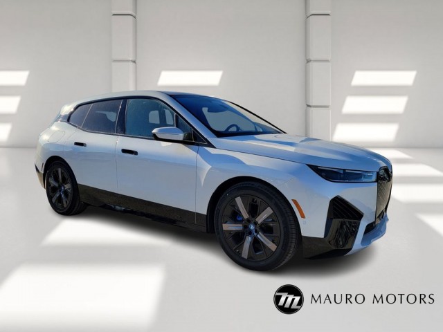 2025 BMW iX M60