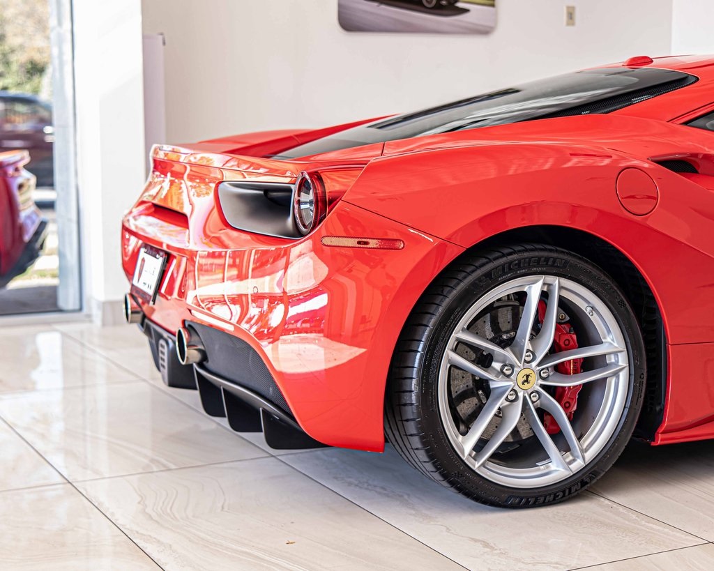 2018 FERRARI 488 - Image 14