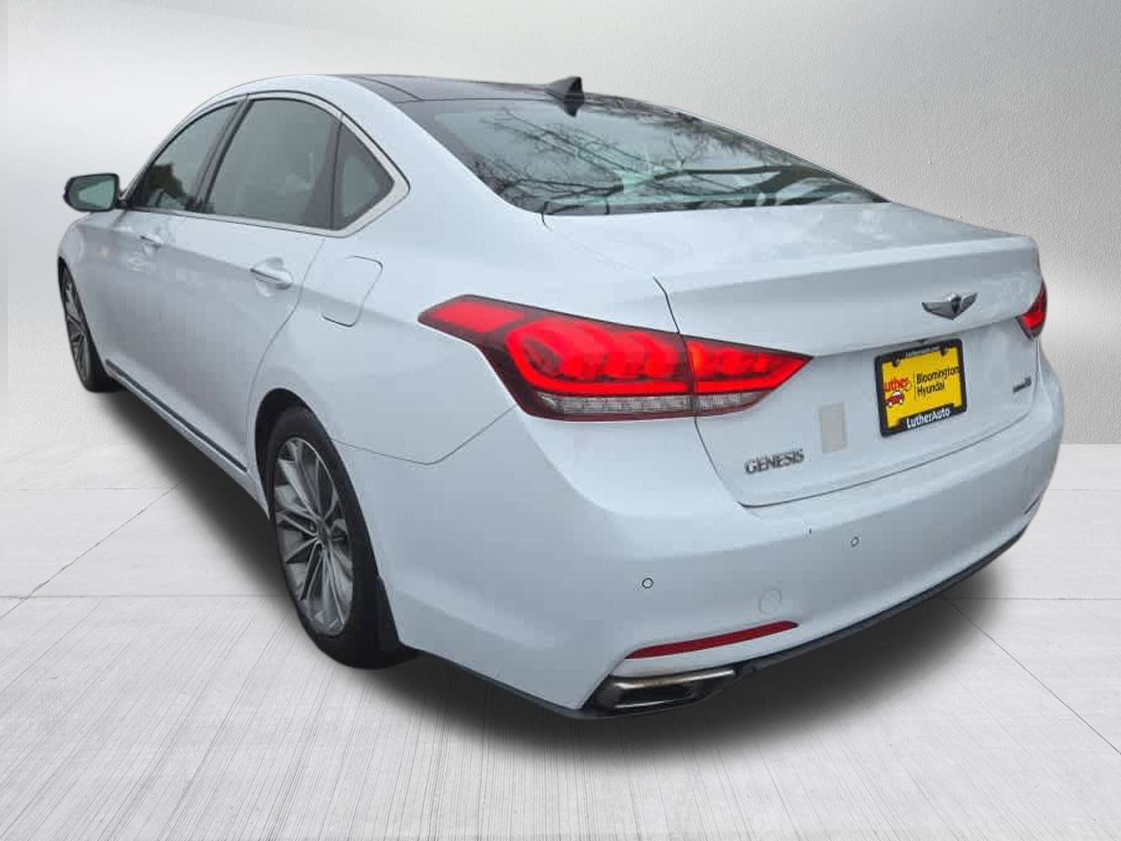 2015 Hyundai Genesis 3.8 photo 4