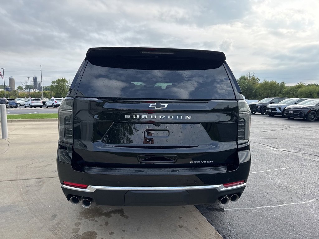 2026 Chevrolet Suburban Premier photo 4