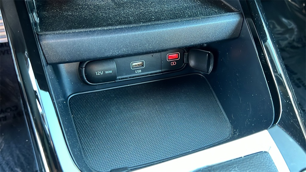 2022 Kia Forte GT-Line photo 12