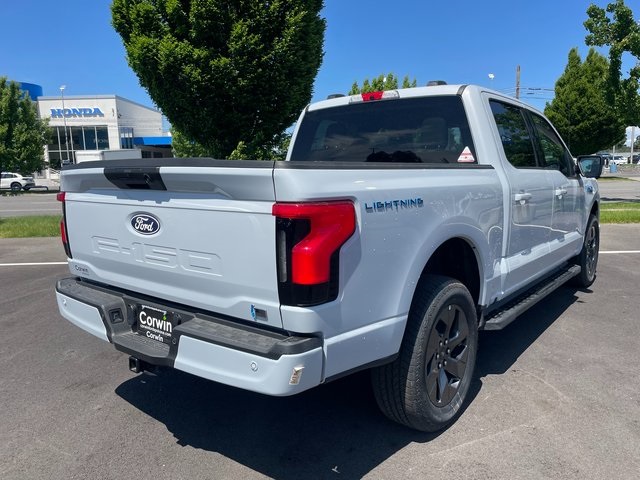 2025 Ford F-150 Lightning photo 10