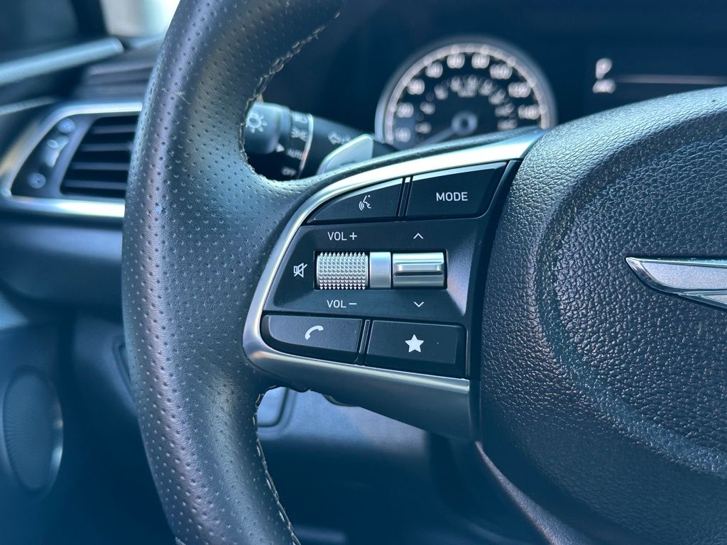 2022 Genesis G70 2.0T photo 41