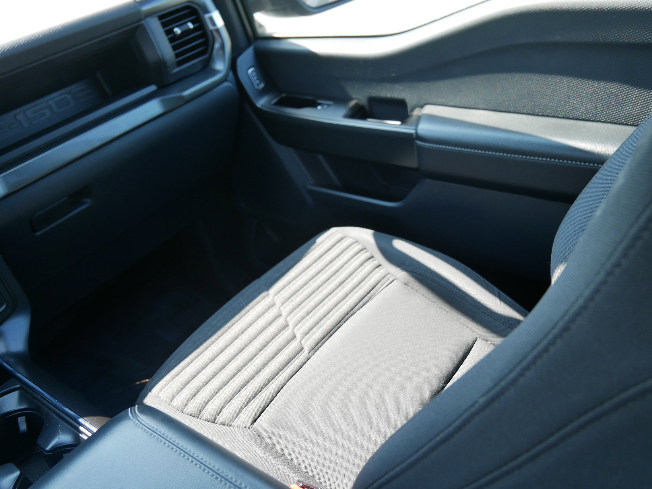 2022 Ford F-150 XL photo 14