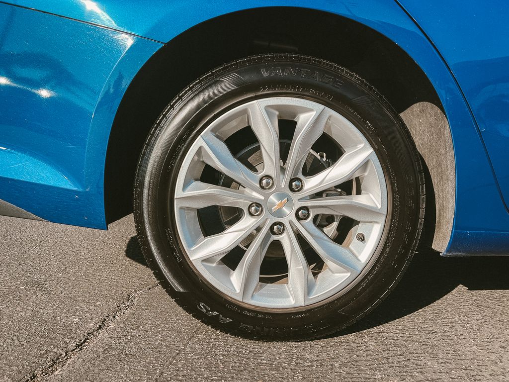 2023 Chevrolet Malibu 1LT photo 11
