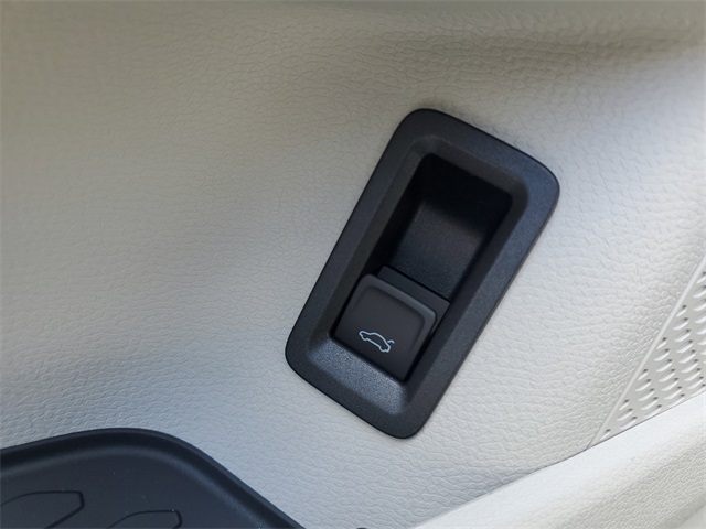 2025 Volkswagen ID. Buzz photo 21