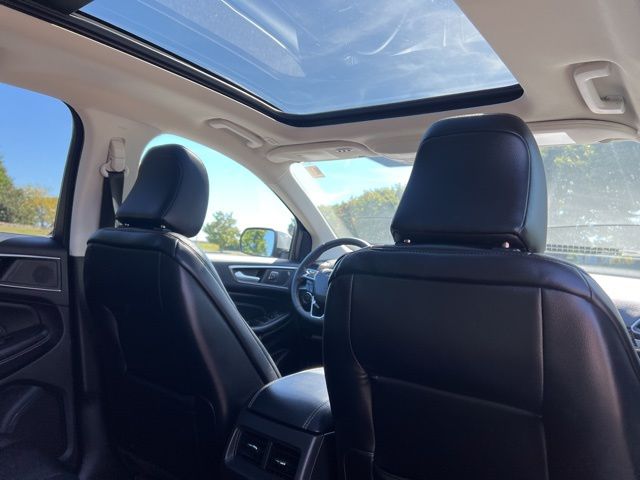 2022 Ford Edge Titanium photo 33