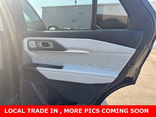 2025 Ford Explorer Platinum photo 13