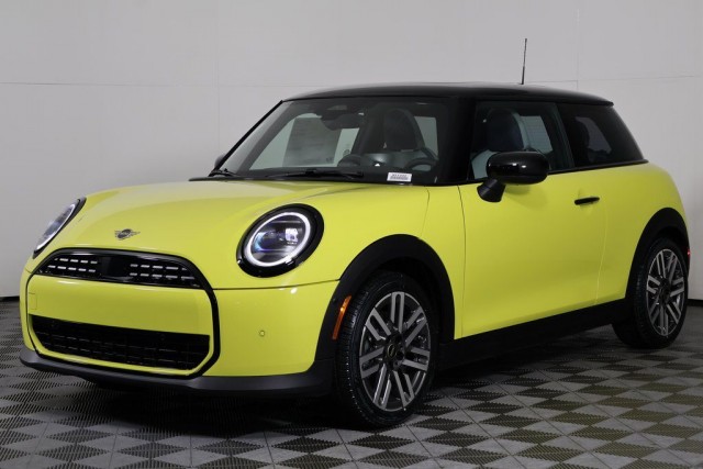 2026 MINI Hardtop 2 Door Oxford Edition's photo