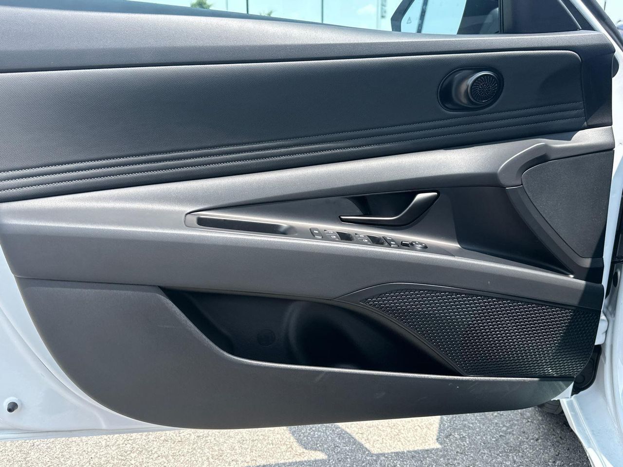 2025 Hyundai Elantra SEL Sport photo 7