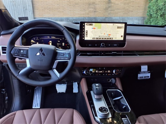 2025 Mitsubishi Outlander SEL photo 5