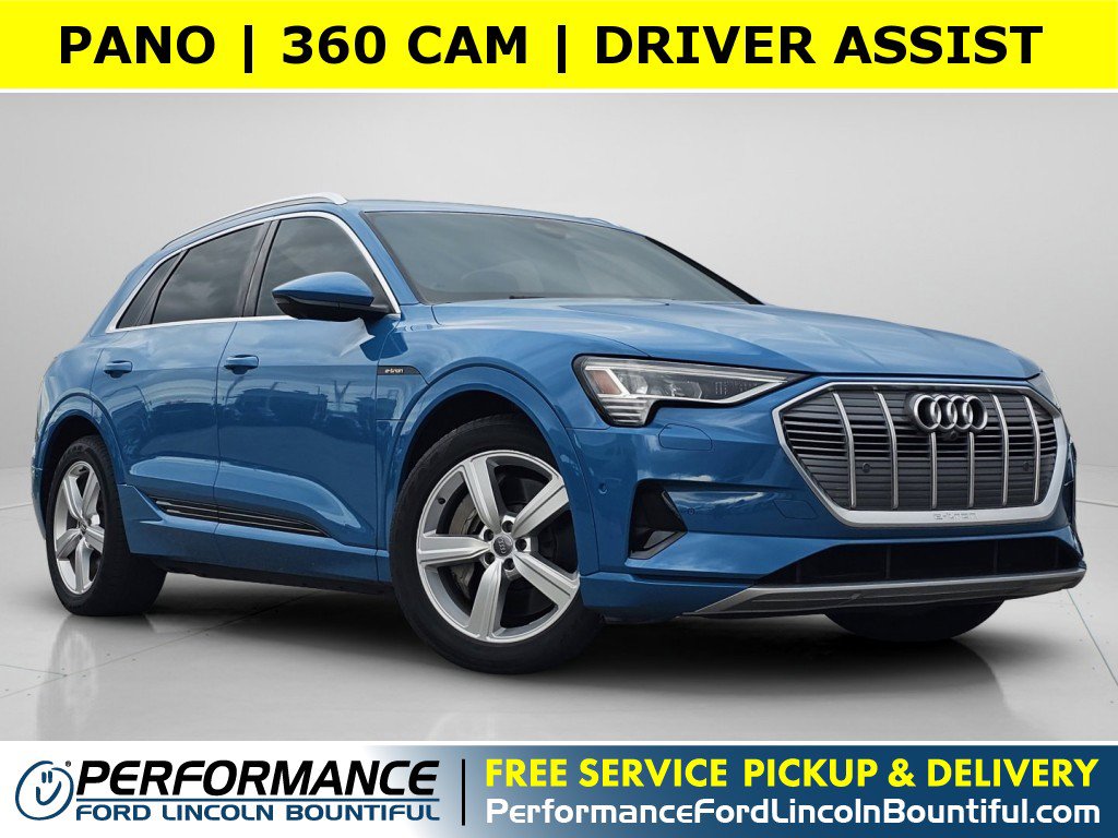 2019 Audi e-tron Prestige's photo