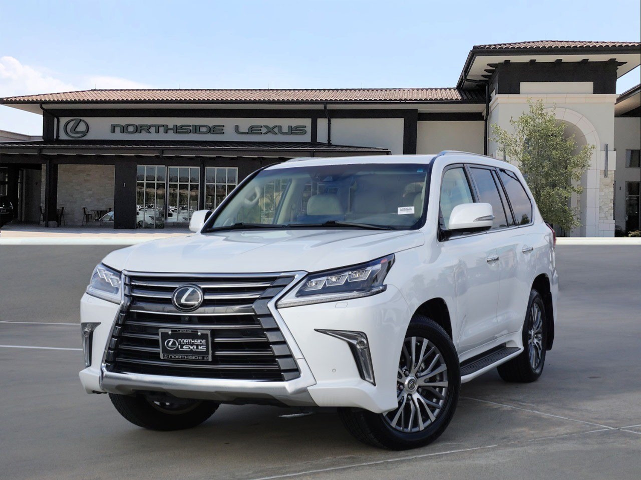 2018 Lexus LX 570's photo