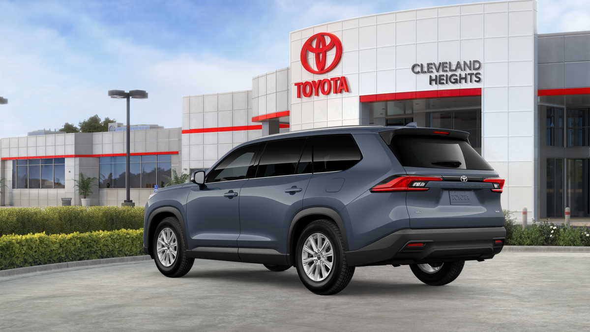 2026 Toyota Grand Highlander XLE AWD photo 3