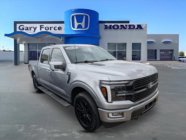 2024 Ford F-150 Platinum's photo