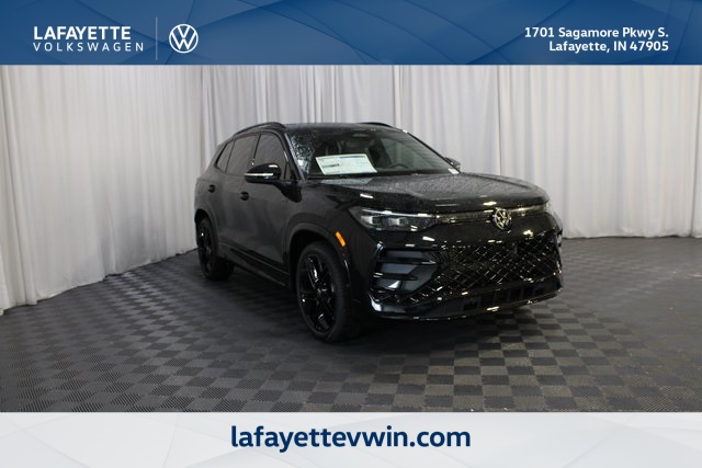 2025 Volkswagen Tiguan SE R-LINE BLACK's photo