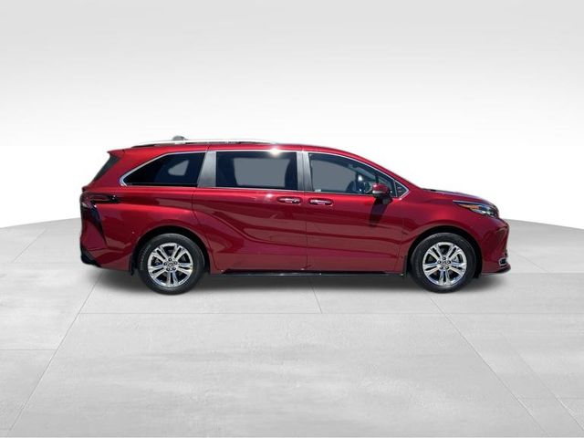 2024 Toyota Sienna Platinum photo 8