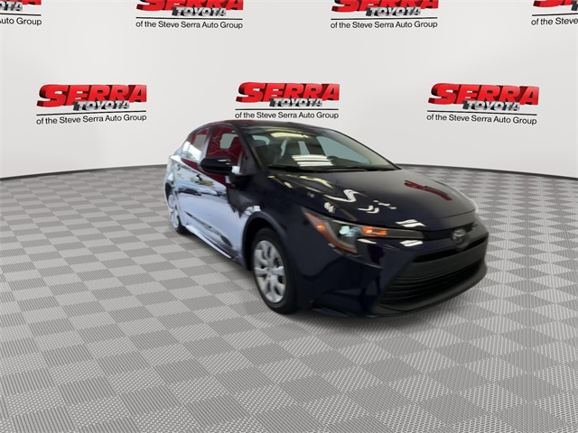 2025 Toyota Corolla LE photo 3