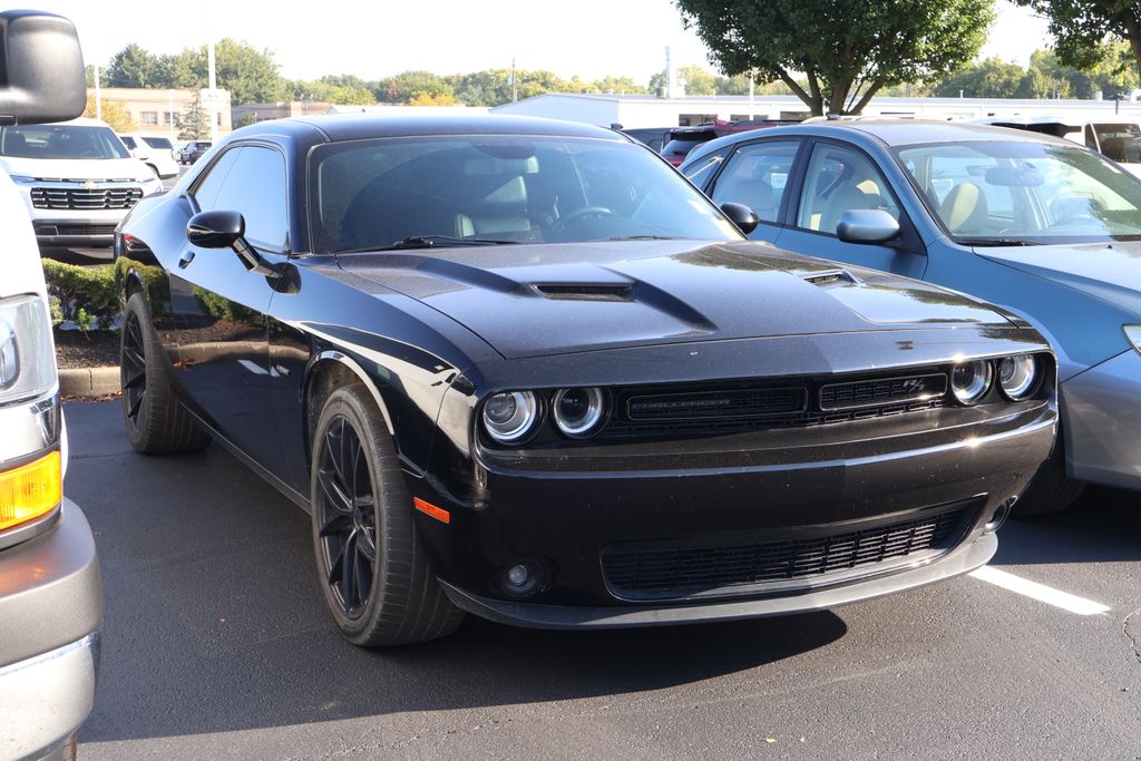 2018 Dodge Challenger R/T photo 3