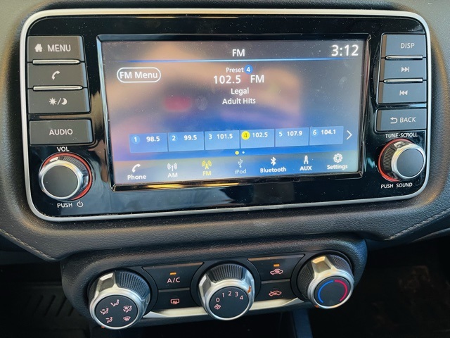 2024 Nissan Versa 1.6 S photo 12
