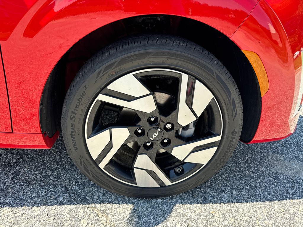 2025 Kia Soul GT-Line photo 11
