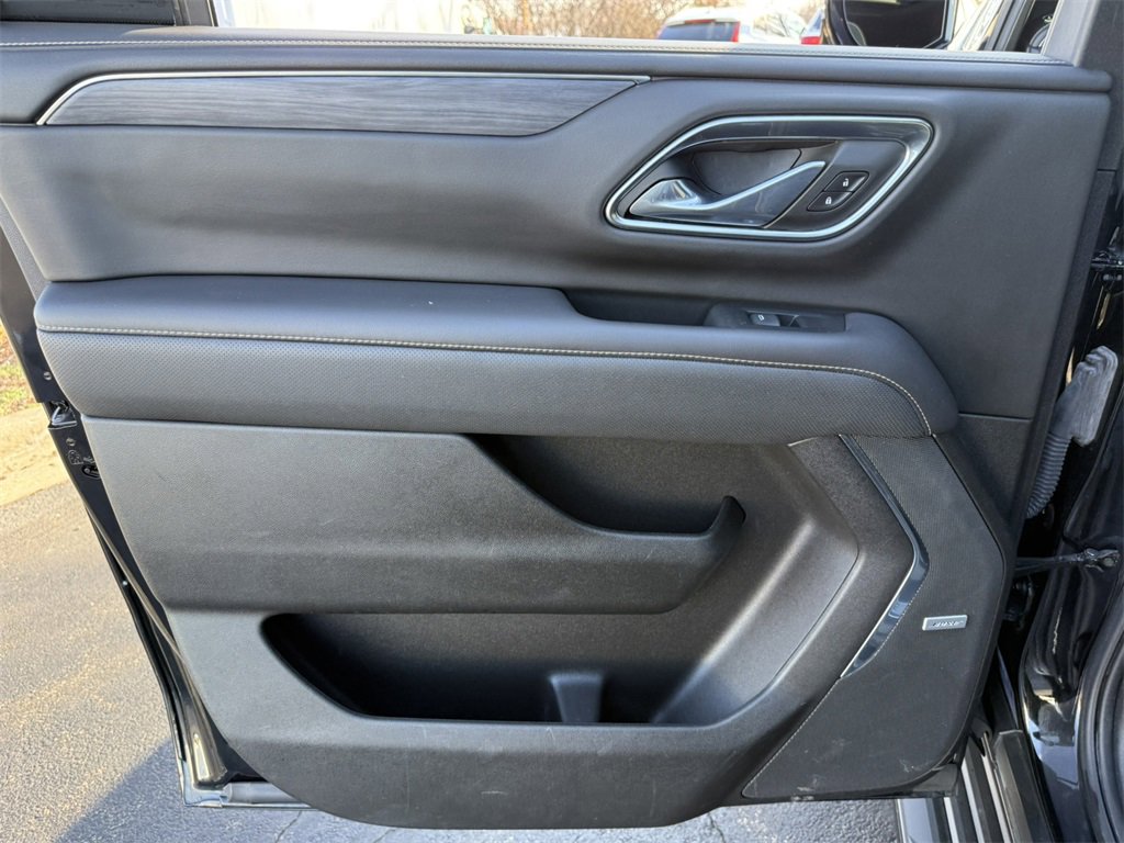 2021 GMC YUKON XL - Image 30