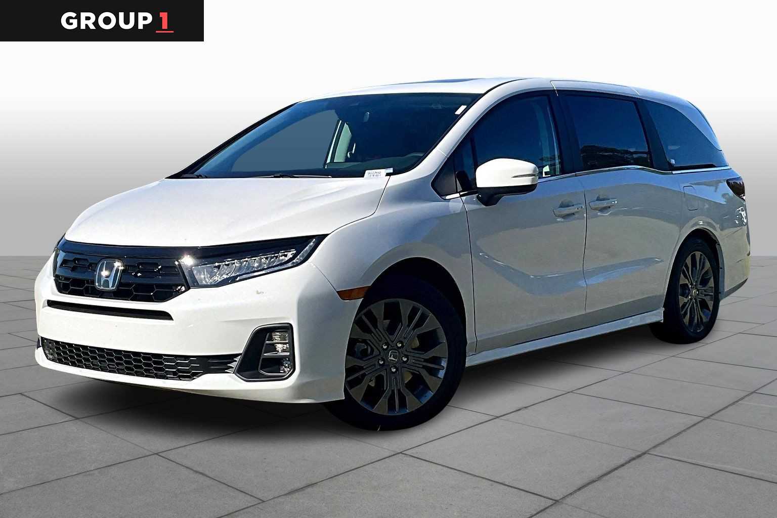 2026 Honda Odyssey Touring's photo