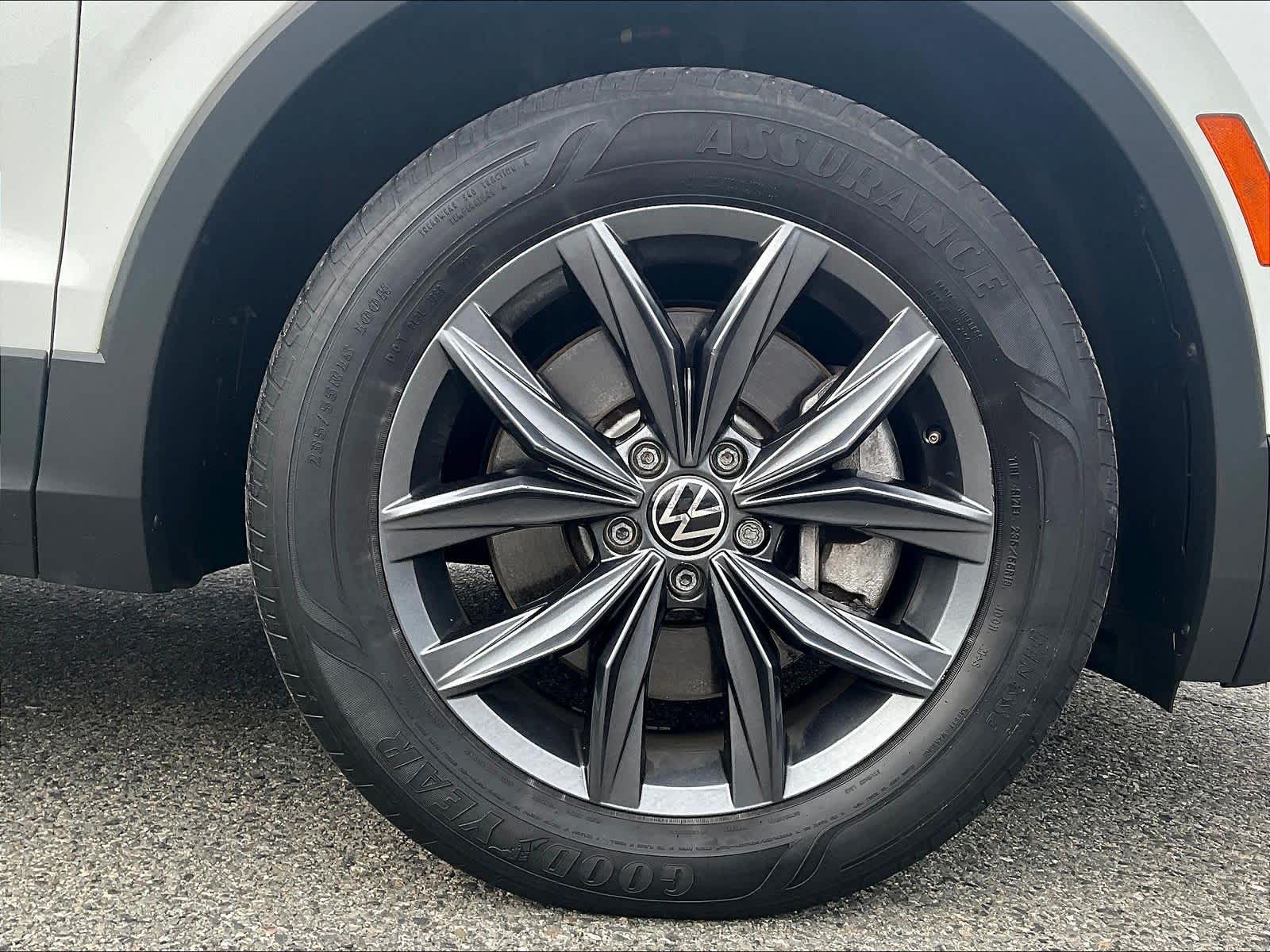 2022 Volkswagen Tiguan SE photo 4