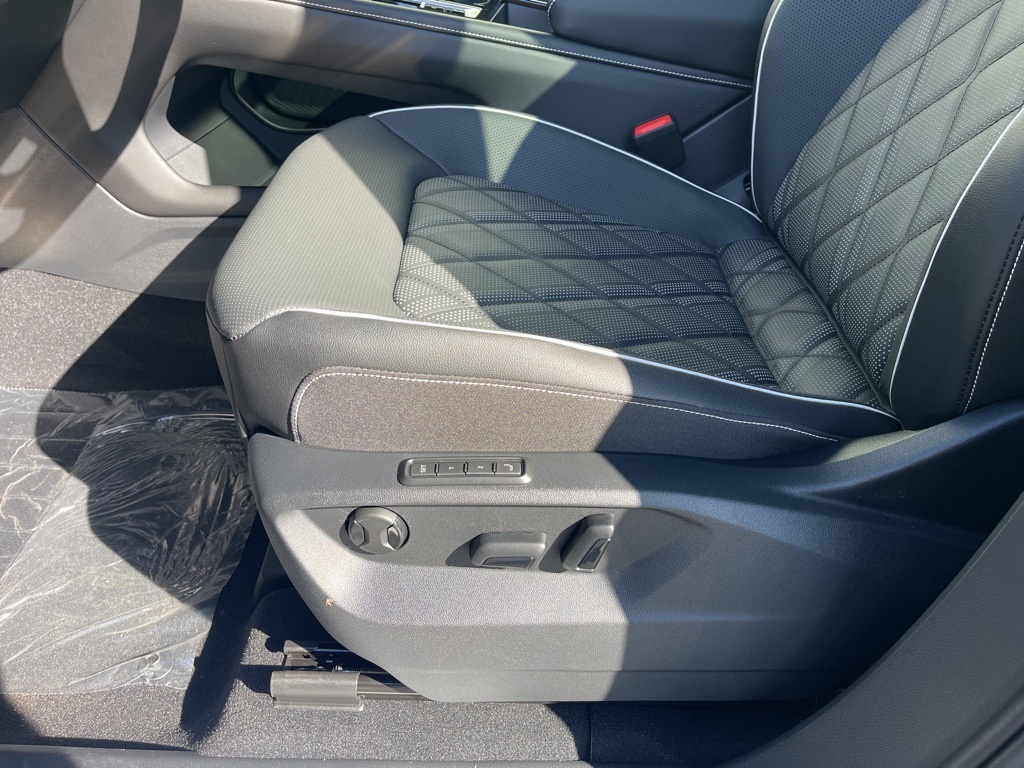 2026 Volkswagen Atlas SEL Premium R-Line photo 18
