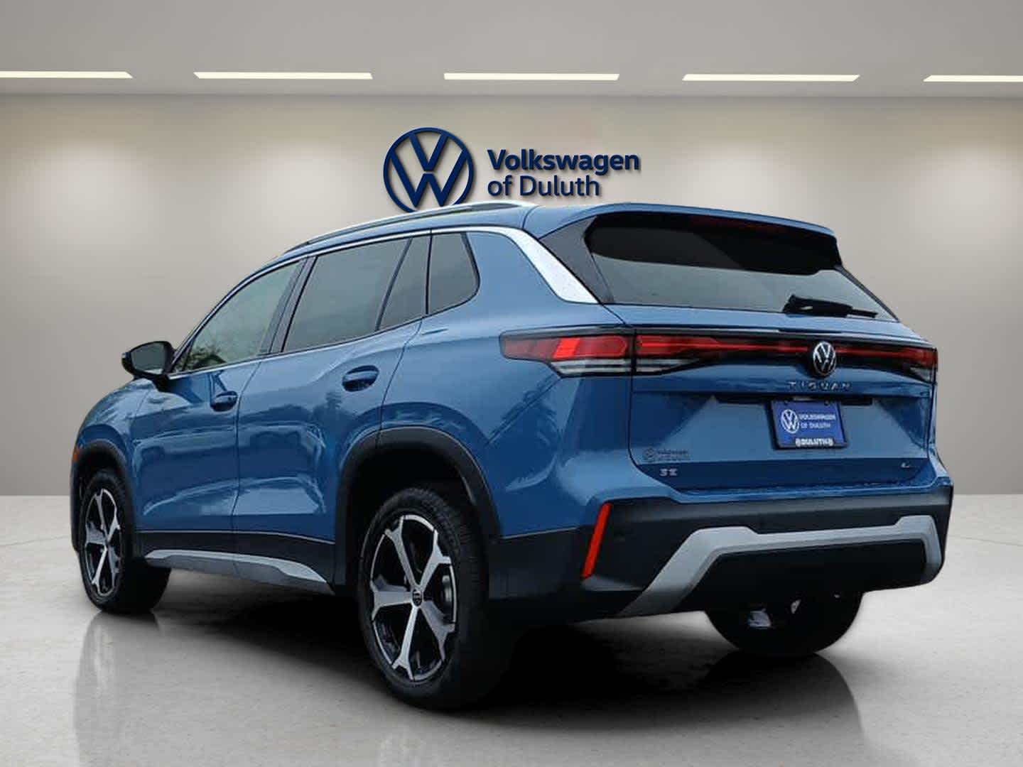 2025 Volkswagen Tiguan SE photo 3