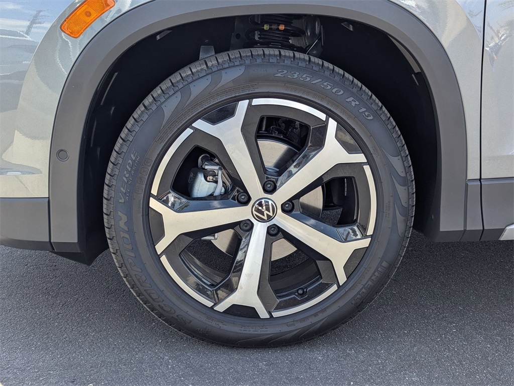 2025 Volkswagen Tiguan SE photo 20