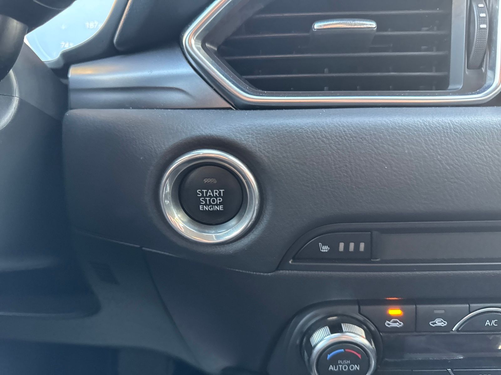 2018 Mazda CX-5 Touring photo 16
